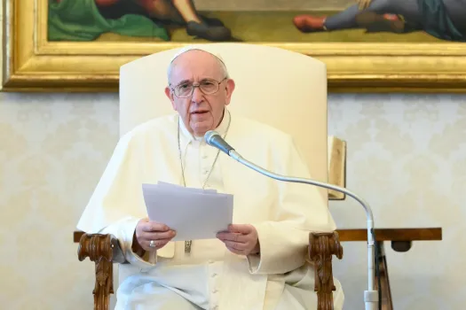 Papst Franziskus bei der Generalaudienz am 13. Mai 2020 / Vatican Media / CNA Deutsch