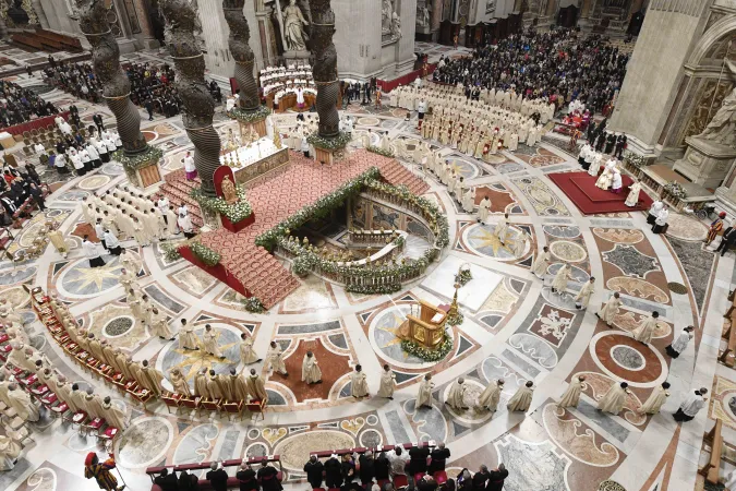 Papst Franziskus bei der Ostervigil am 8. April 2023