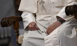 Papst Franziskus beim Rosenkranzgebet / Vatican Media