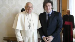 Präsident Javier Milei mit Papst Franziskus am 12. Februar 2024 / Vatican Media