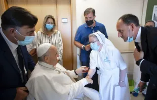 Papst Franziskus in der Gemelli-Klinik / Vatican Media