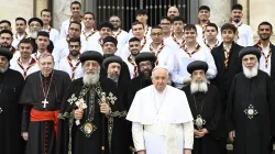 Papst Franziskus mit der koptischen Delegation und dem "Ökumene-Minister" des Vatikans, Kardinal Kurt Koch (links im Bild) / Vatican News