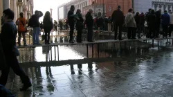 Hochwasser – das "Aqua Alta" – gibt es in Venedig jedes Jahr, wie auch auf diesem Archivbild zu sehen. Aber eine Überschwemmung wie 2019 gab es seit Jahrzehnten nicht. / Giovanni Mello (CC BY-SA 3.0) 