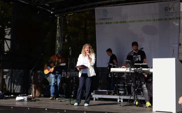 Alexandra M. Linder, Vorsitzende des BVL, beim diesjährigen Marsch für das Leben in Berlin.