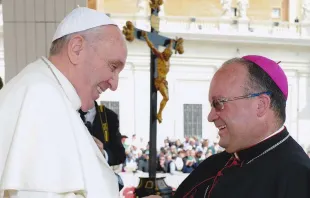 Erzbischof Scicluna mit Papst Franziskus / Mit freundlicher Genehmigung