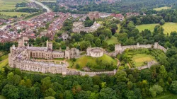 Arundel Castle / Chensiyuan / Wikimedia Commons (CC BY-SA 4.0)