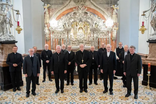 Gruppenbild mit Abstand: Die österreichischen Bischöfe am 15. Juni 2020 in Marienzell. / Josef Kuss / Kathpress