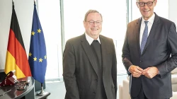 Bischof Georg Bätzing und Bundeskanzler Friedrich Merz / Bundesregierung / Guido Bergmann