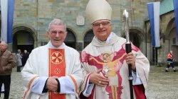 Msgr. Gerhard Best und Bischof Karl-Heinz Wiesemann / Heiko Appelbaum / Erzbistum Paderborn