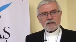 Weihbischof Adolfo Bittschi Mayer / screenshot / YouTube / 40 Días por la Vida