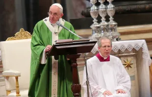 „Jesus glaubt an uns – mehr als wir selbst an uns glauben" - Papst Franziskus bei der Abschlussmesse im Petersdom am 25. Oktober 
 / CNA/Daniel Ibanez