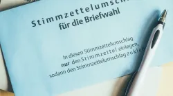 Briefwahl (Symbolbild) / Glenn Carstens-Peters / Unsplash