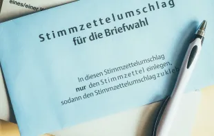 Briefwahl (Symbolbild) / Glenn Carstens-Peters / Unsplash