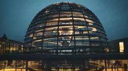 Kuppel des Reichstags / Christian Lue / Unsplash
