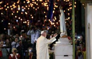Papst Franziskus im Heiligtum Unserer Lieben Frau von Fatima in Portugal am 12. Mai 2017.  / Agentur LUSA