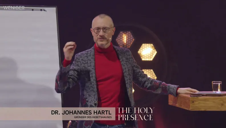 Johannes Hartl bei der "Weniger Konferenz - The Holy Presence" am 8. und 9. Januar 2022.