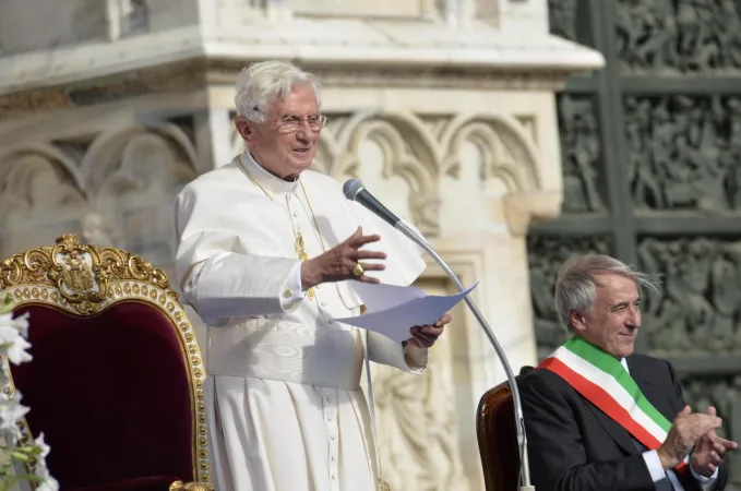 Papst Benedikt XVI. beim Weltfamilientreffen am 1. Juni 2012.