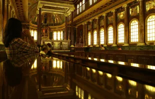 Christen beten in einer Kirche der Opus Dei Residenz in Rom. / CNA/Petrik Bohumil