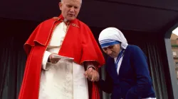 Papst Johannes Paul II. und Mutter Teresa von Kalkutta. / Osservatore Romano / CNA Deutsch