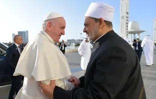 Papst Franziskus und Imam Ahmed Al-Tayyeb am 4. Februar 2019 in Abu Dhabi (Vereinigte Arabische Emirate) / Vatican Media / CNA Deutsch