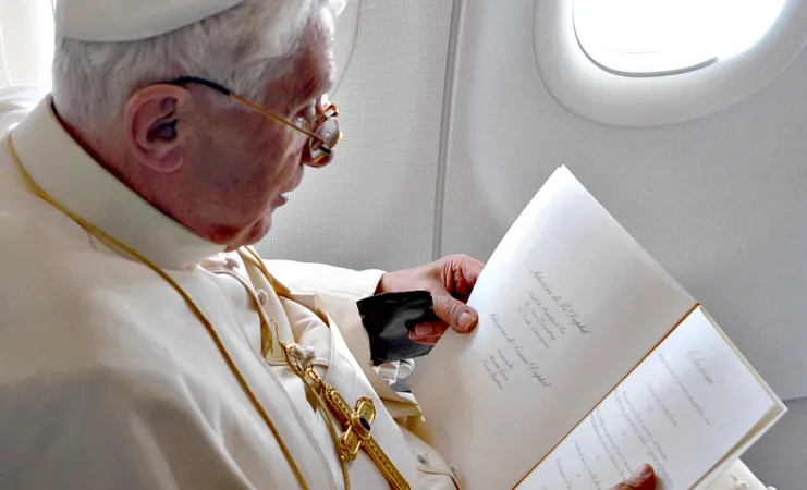 Der fliegende Papst