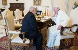 Enzo Bianchi, Gründer der Kommunität von Bose, mit Papst Franziskus bei einem Treffen am 23.06.2014 / Vatican Media / ACI Group