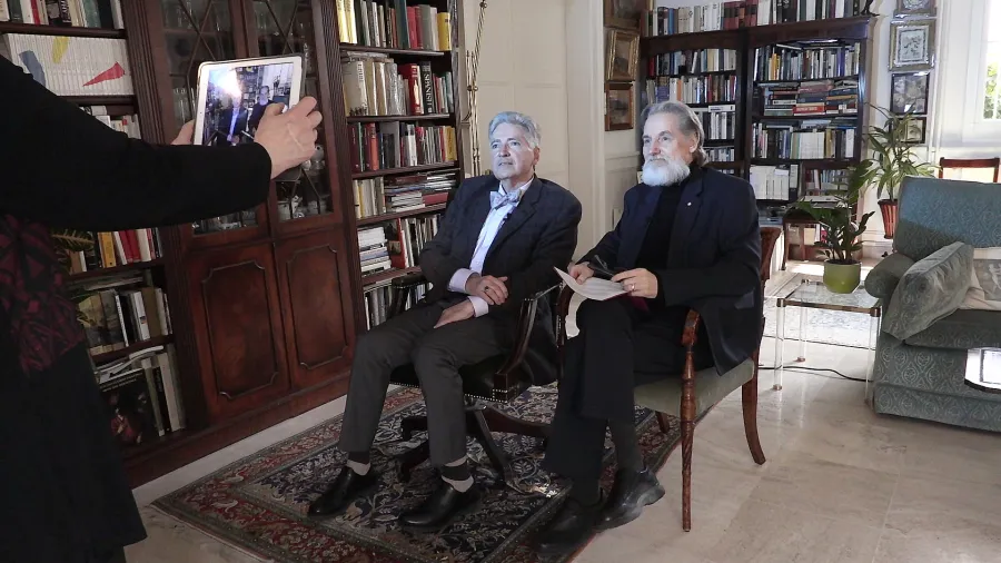 Professor de Zayas und Chris Peschken (rechts) bei den Aufnahmen