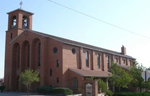 Die Kathedrale von Gallup (New Mexico, USA) / Peter Potrowl via Wikimedia (CC BY-SA 3.0)