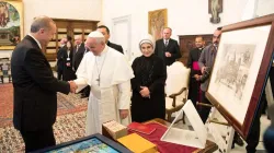 Papst Franziskus mit dem türkischen Präsidenten Recep Tayyip Erdogan im Vatikan / Foto: Vatican Media 