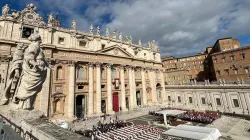 Papst Franziskus eröffnete mit einer Heiligen Messe auf dem Petersplatz am 2. Oktober 2024 die zweite Sitzung der Weltsynode über Synodalität. / Courtney Mares / CNA Deutsch