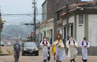 Jesus Christus im Allerheiligsten Altarsakrament auf den Straßen Venezuelas in Zeiten der Coronavirus-Pandemie / ACN