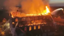 Großbrand in der Kirche der Unbefleckten Empfängnis im nordfranzösischen Saint-Omer / screenshot / YouTube / TF1 INFO