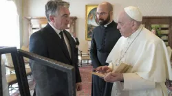 Treffen von Papst Franziszus mit dem Vorsitzenden des Staatspräsidiums von Bosnien-Herzegowina, Željko Komšić / Vatican Media / ACI Group