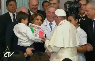 Papst Franziskus im Krankenhaus am 14. Februar 2016 / CTV