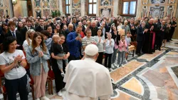 Papst Franziskus bei einer Audienz für den „Circolo San Pietro“ am 24. Juni 2024 / Vatican Media