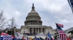 Unterstützer von Donald Trump vor dem US Capitol am 6. Januar 2021 / Alex Edelman/AFP via Getty Images