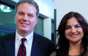 Greg Burke und Paloma Ovejero / Alexey Gotovskiy / CNA Deutsch 