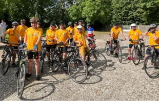 Eine Gruppe junger Leute hat Troyes, Frankreich, verlassen und wird durchschnittlich 90 Kilometer pro Tag radeln, bis sie Celorico de Basto erreicht, um an den Tagen der Diözesen teilzunehmen / Foto mit freundlicher Genehmigung des Comité Organizador Arciprestal - Celorico de Basto