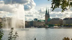 Blick auf Hamburg / Moritz Lüdtke / Unsplash