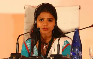 Eisham, die Tochter von Asia Bibi, bei der Konferenz "Wir sind alle Nazarener"  / ML/Maslibres.org via ACI Prensa