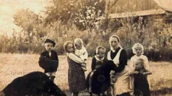 Wiktoria Ulma mit sechs ihrer Kinder / Ulma-Familien-Museum