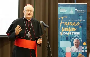 Kardinal Péter Erdő bei einer Pressekonferenz zum Internationalen Eucharistischen Kongress in Budapest am 14. Juni 2021 / IEC 2021 Budapest