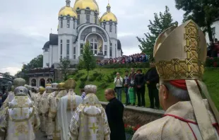 Prozession zum Einmarsch am Heiligtum von Sarwanyzja (Westukraine), 17. Juli 2017. / Kongregation Orientalischer Kirchen