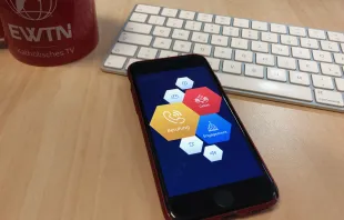 Die Berufungsapp "VOCARIS" wurde nach der Jugendsynode von der Deutschen Bischofskonferenz vorgestellt. / EWTN.TV