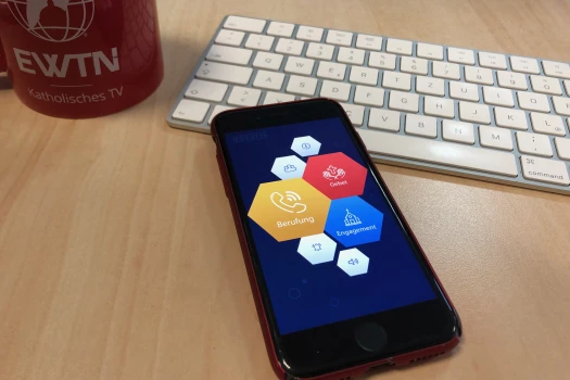 Die Berufungsapp "VOCARIS" wurde nach der Jugendsynode von der Deutschen Bischofskonferenz vorgestellt. / EWTN.TV