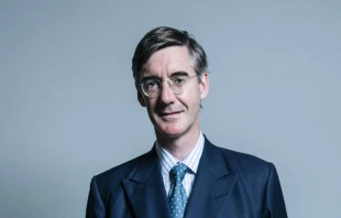 Jacob Rees-Mogg (48) ist Politiker der Konservativen Partei. / UK Parliament (CC BY 3.0)