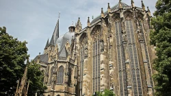 Aachener Dom / NoName_13 / Pixabay