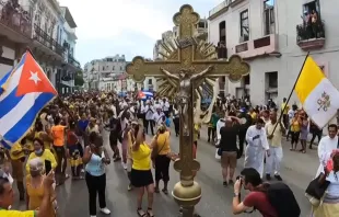 Kubaner bei einer Marien-Prozession in Havanna / EWTN