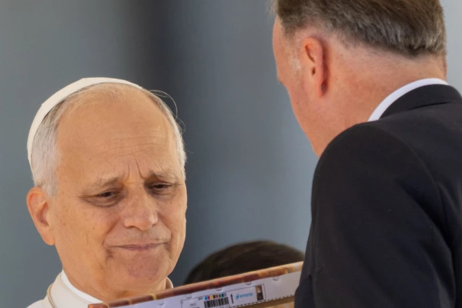 Papst Leo XIV. mit Martin Rothweiler