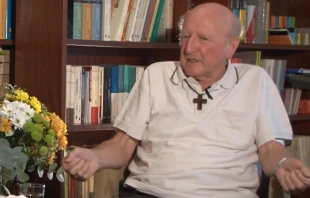 Bischof Fritz Lobinger / screenshot / YouTube / Herder Editorial